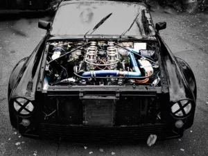 Motor V12 Jaguar XJ reconstruido para competición en Spa Classics – fotografía artística "XJ's Engine" edición limitada