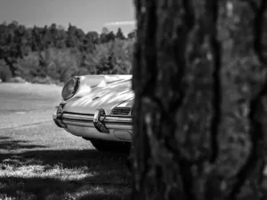 Impresión en blanco y negro de Porsche antiguo Lienzo Porsche antiguo clásico en blanco y negro, fotografía artística monocromo de coche vintage de los años 60-70, cuadro decorativo automovilístico de colección edición limitada