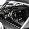 arte de la pared del coche de Ferrari Interior Ferrari clásico preparado para carreras en blanco y negro con logo Cavallino en amarillo – fotografía artística edición limitada