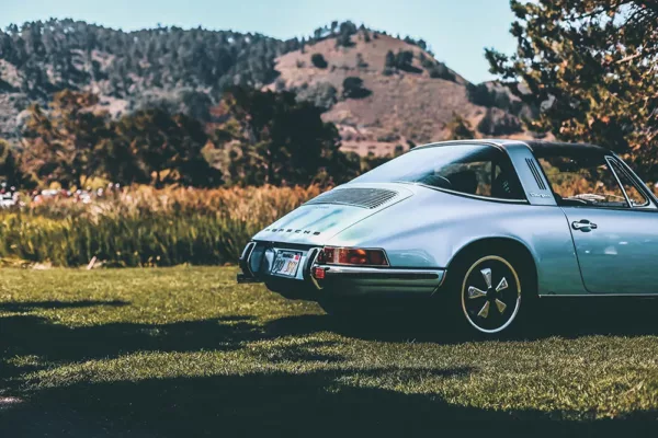 Fotografía Antigua Porsche 911 Cuadro vintage Porsche 911 antiguo en fotografía artística de época, coche clásico de colección en imagen retro de alta calidad, decoración mural automovilística edición limitada Cars and Roses