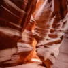 Fotografía fine art Upper Antelope Canyon – Luz y sombra en la roca arenisca de Arizona, impresión en edición limitada