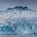 Fotografía tonos de azul hielo glaciar Svalbard Ártico