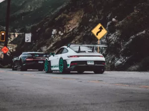 Fotografía fine art Porsche GT3 RS Bugatti Chiron cañón carretera edición limitada cuadro automóvil