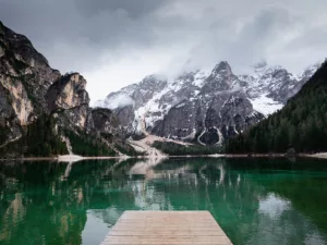 Fotografía lago di Braies Dolomitas Italia