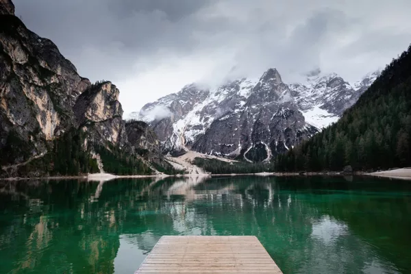 Fotografía lago di Braies Dolomitas Italia