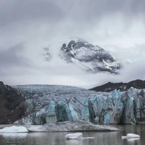 Glaciar Svinafellsjökull – Joya de Hielo Islandés | Edición Limitada