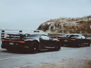 Bugatti Chiron Sport negro Big Sur fotografia fine art edicion limitada | Cars and Roses
