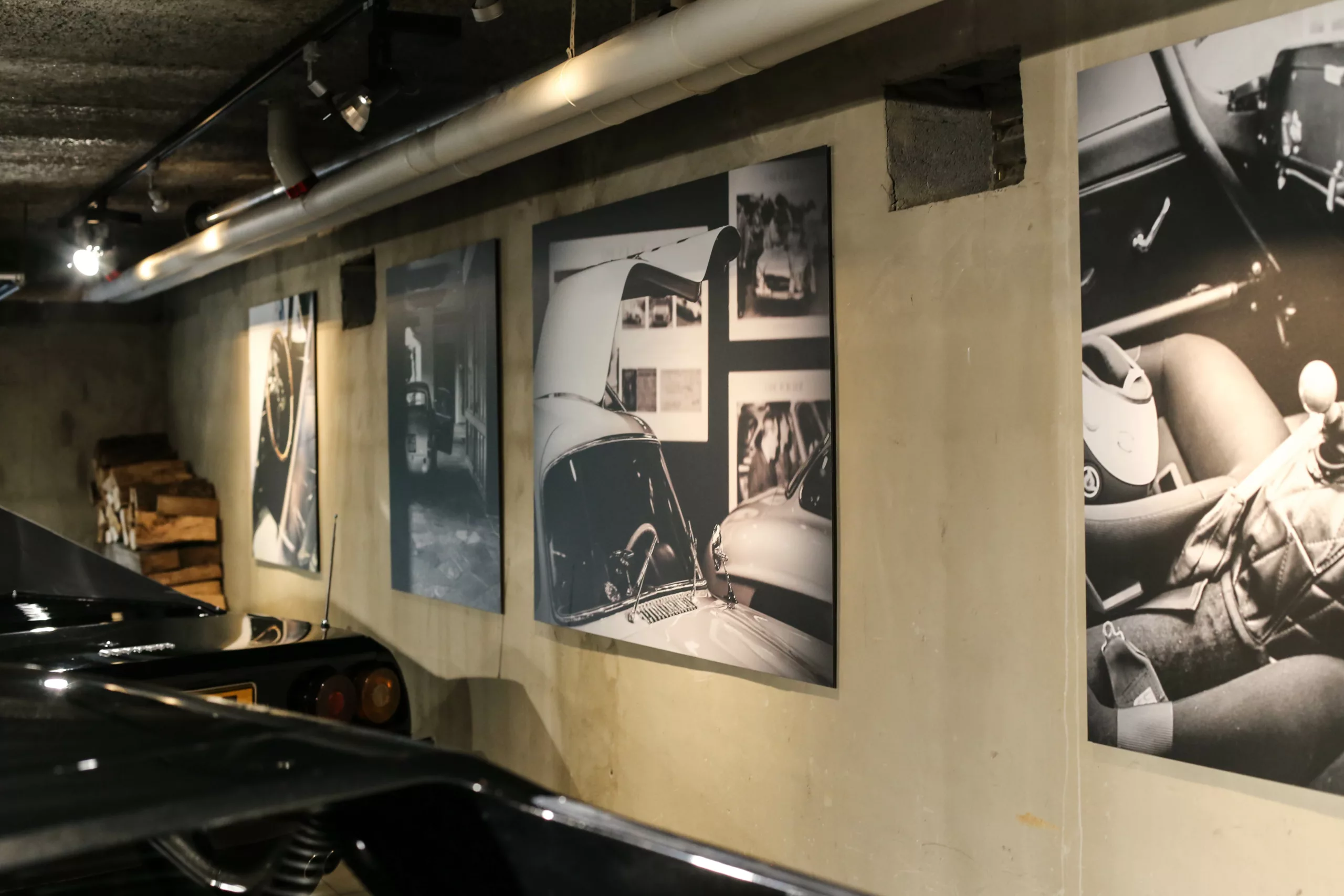 Obra Cars and Roses instalada en casa de un cliente - impresion fine art