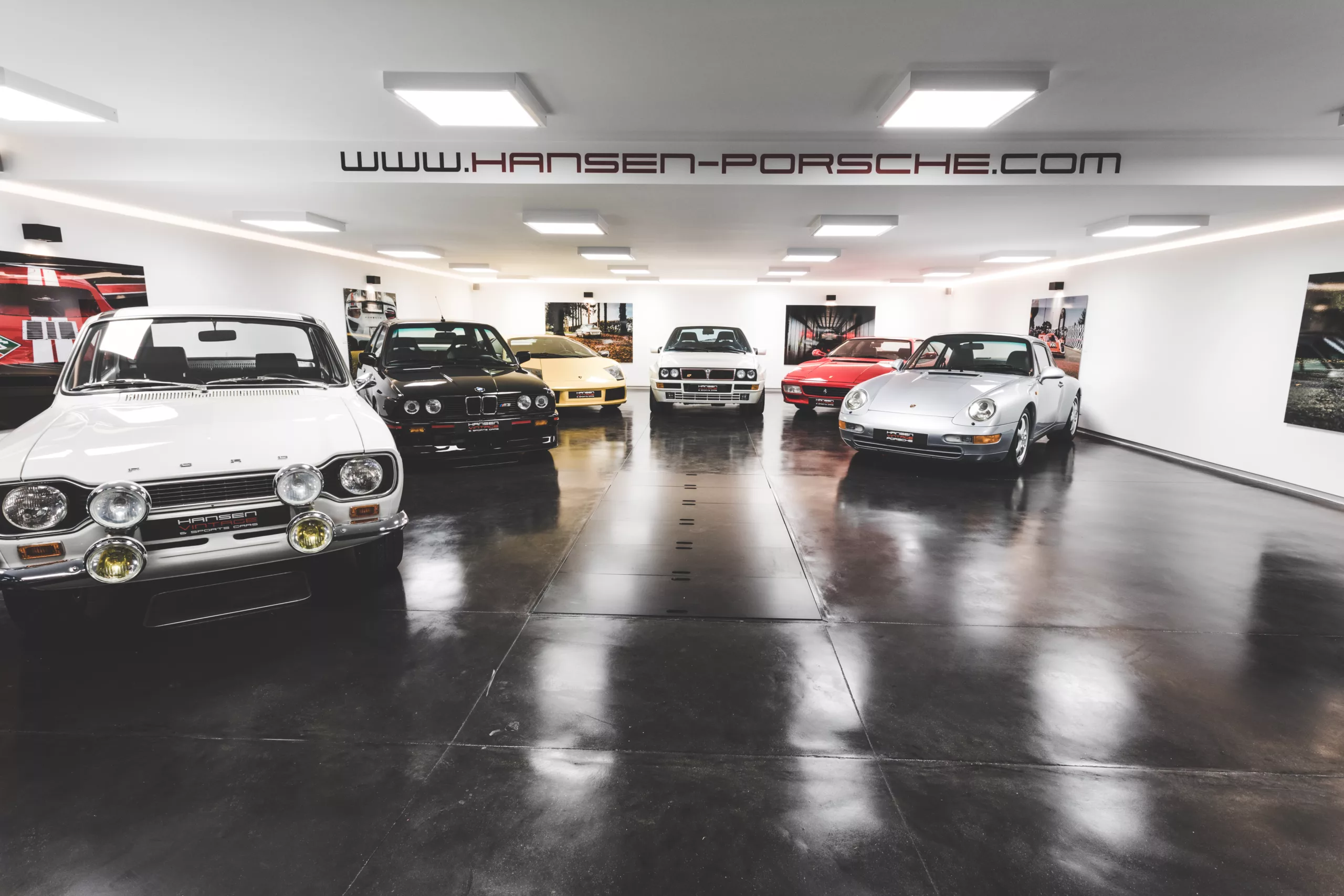 Obra Cars and Roses instalada en casa de un cliente - impresion fine art