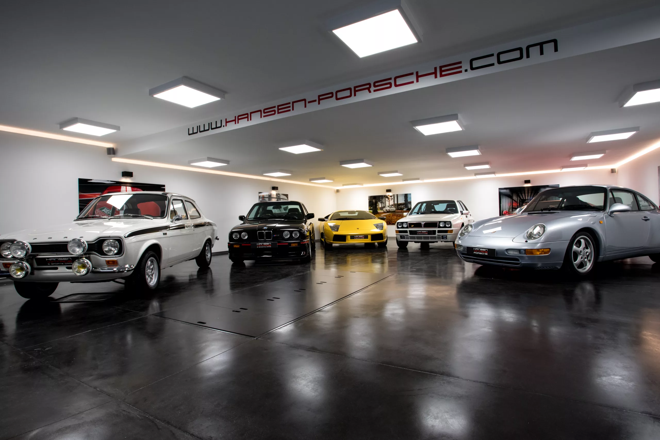 Obra Cars and Roses instalada en casa de un cliente - impresion fine art